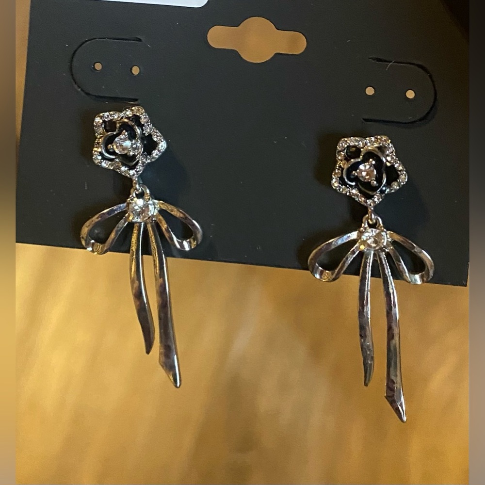 NOIR EARRING BUNDLE OF 2 PAIRS - Picture 2 of 4